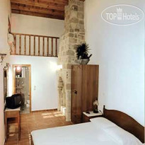 Camelot Traditional Hotel