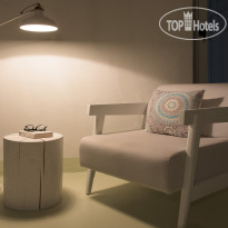 White Village Villas & Suites