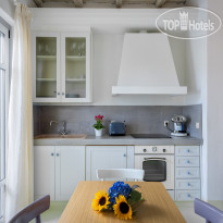 White Village Villas & Suites