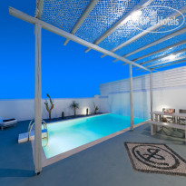 White Village Villas & Suites