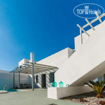 White Village Villas & Suites
