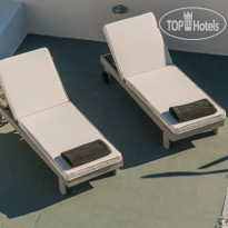 White Village Villas & Suites