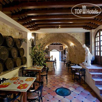 S. Nikolis' Hotel