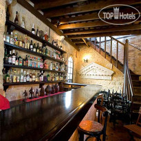 S. Nikolis' Hotel