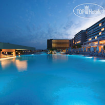 Amada Colossos Resort