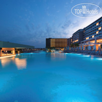 Amada Colossos Resort