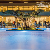 Amada Colossos Resort