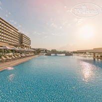 Amada Colossos Resort
