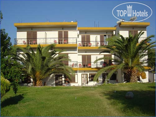 New photos from tourists Dennis Beach Studios APT