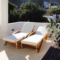 Four Seasons Hydra Luxury Suites