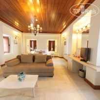 Mare Monte Luxury Suites