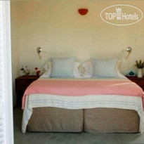 Kamaroti Suites Hotel