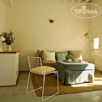 Kamaroti Suites Hotel
