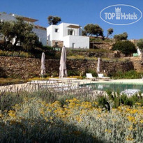 Kamaroti Suites Hotel