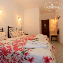 Benaki Hotel Трехместный номер с видом на