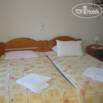 Morfeas Pension Standard Twin Room