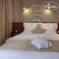 Triton Hotel Piraeus