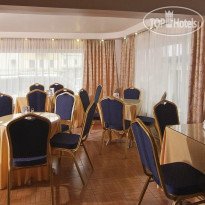 Triton Hotel Piraeus