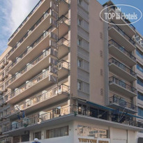 Triton Hotel Piraeus