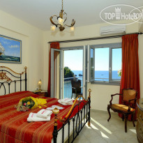Acrothea Hotel