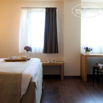 Theta Hotel