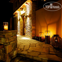 Lions Nine Studios & Suites Территория отеля