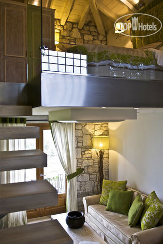 New photos from tourists Mikros Vorias 4*