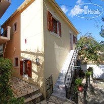 Cristina Apartments 