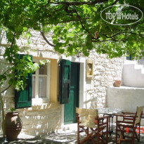 Adamantia Hotel