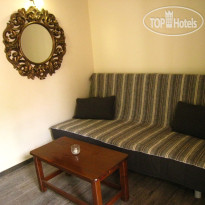 Adamantia Hotel