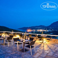 Rizes Hotel Ресторан