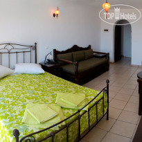 Yperia Hotel