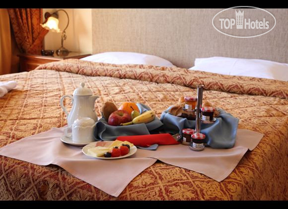 New photos from tourists Syrou Melathron 4*