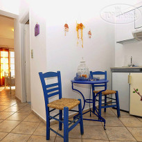 Manos Apartments