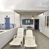 Manos Apartments