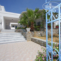 Manos Apartments