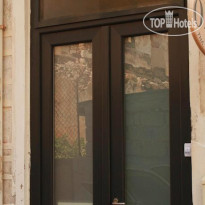 Oikeion Rooms & Studios 