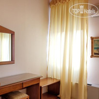 Halaris Rooms