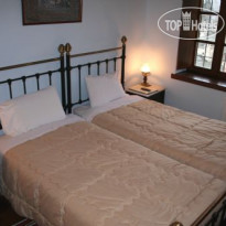 Nikola's Guest House 