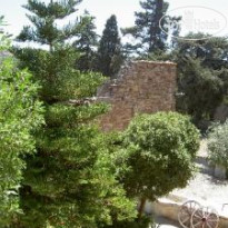 Topakas House