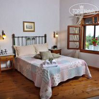 Irida Apartments