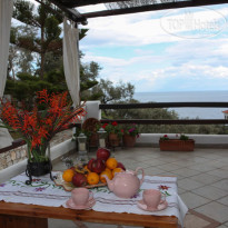 Irida Apartments
