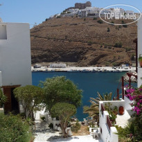 Akti Rooms & Studios 