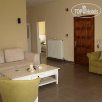 Porto Mani Suites 