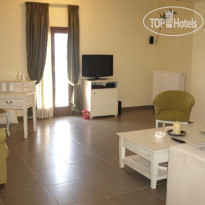 Porto Mani Suites 