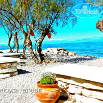 Vrachati Beach House 