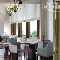 Amphitryon Hotel