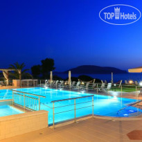 Mesogeios Hotel Бассейн