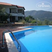 Yialasi Hotel