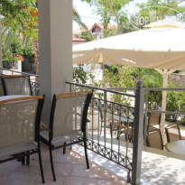 Achilles Hotel 